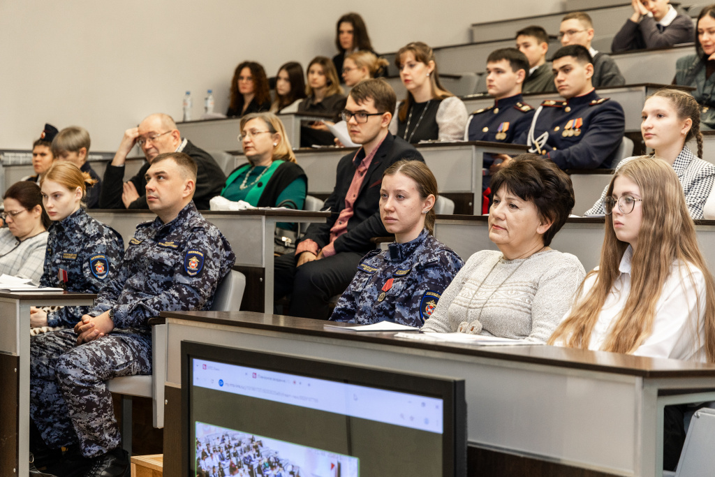 В День Героев Отечества в ВолГУ проводят «Сталинградские чтения»