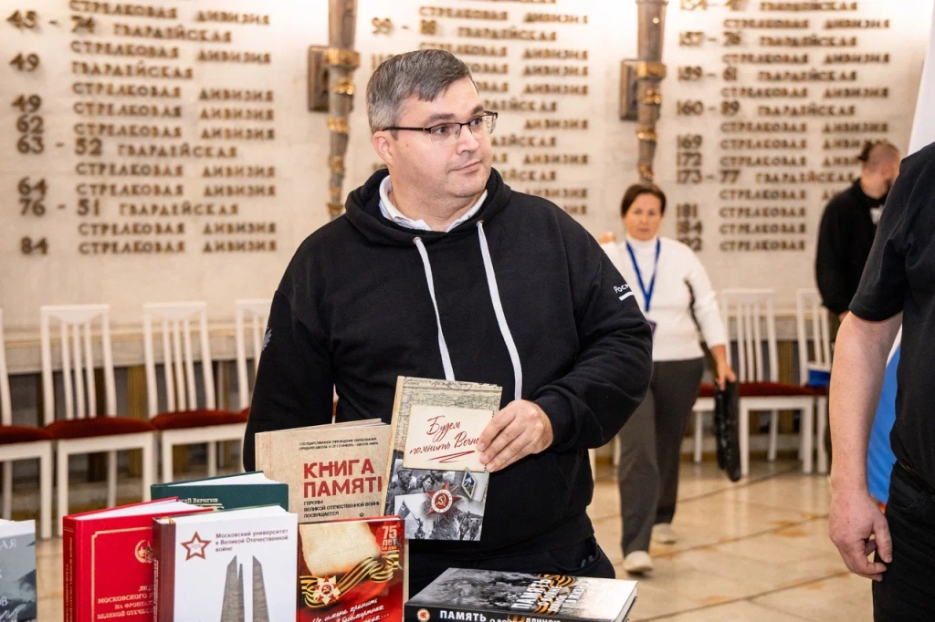 Гости ВолГУ – представители вузов евразийского пространства передали редкие книги в Музей-панораму Сталинградской битвы