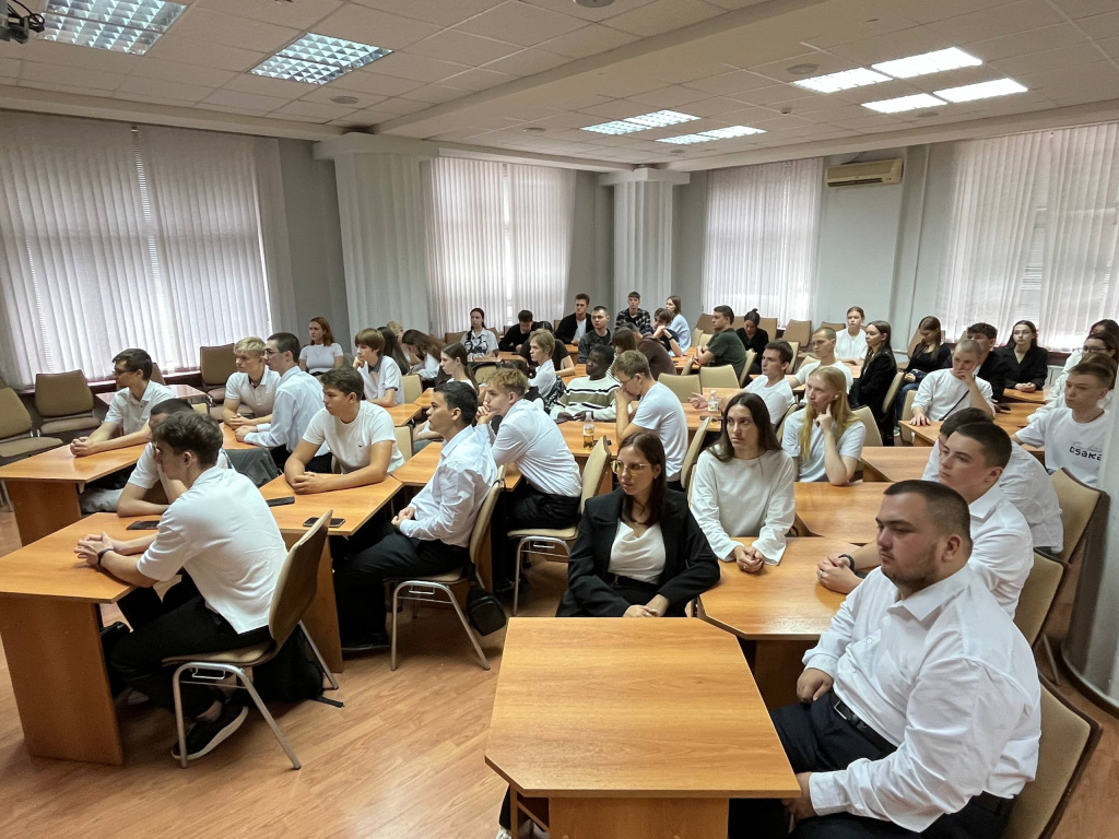 Участники телемоста из ВолГАУ