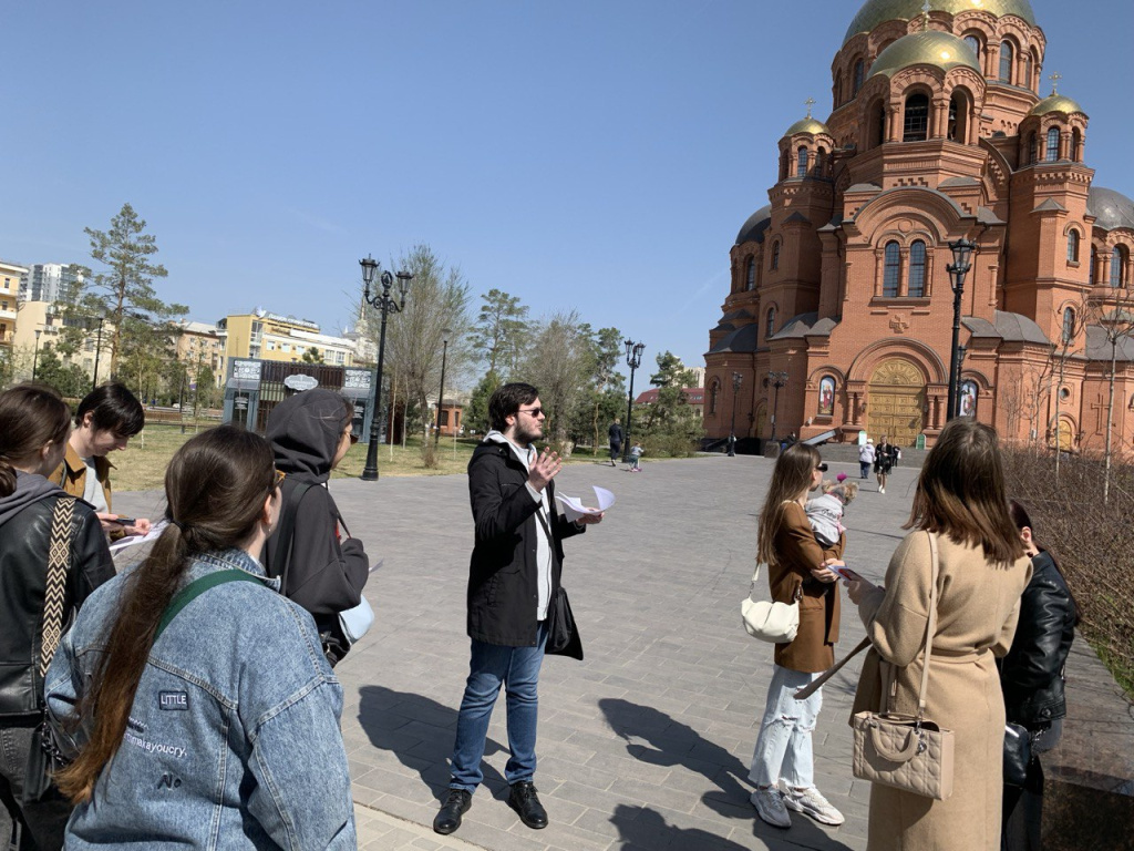 Профессия переводчика в Волгограде: взгляд изнутри_y.jpg