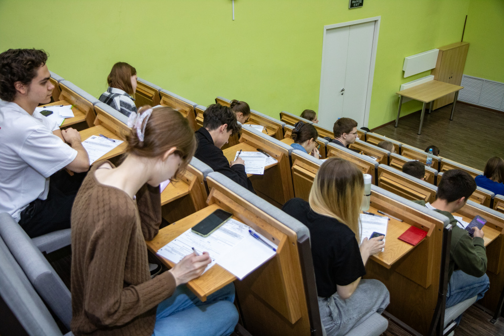 Финальный пробный ЕГЭ для «технарей» прошёл в ВолГУ