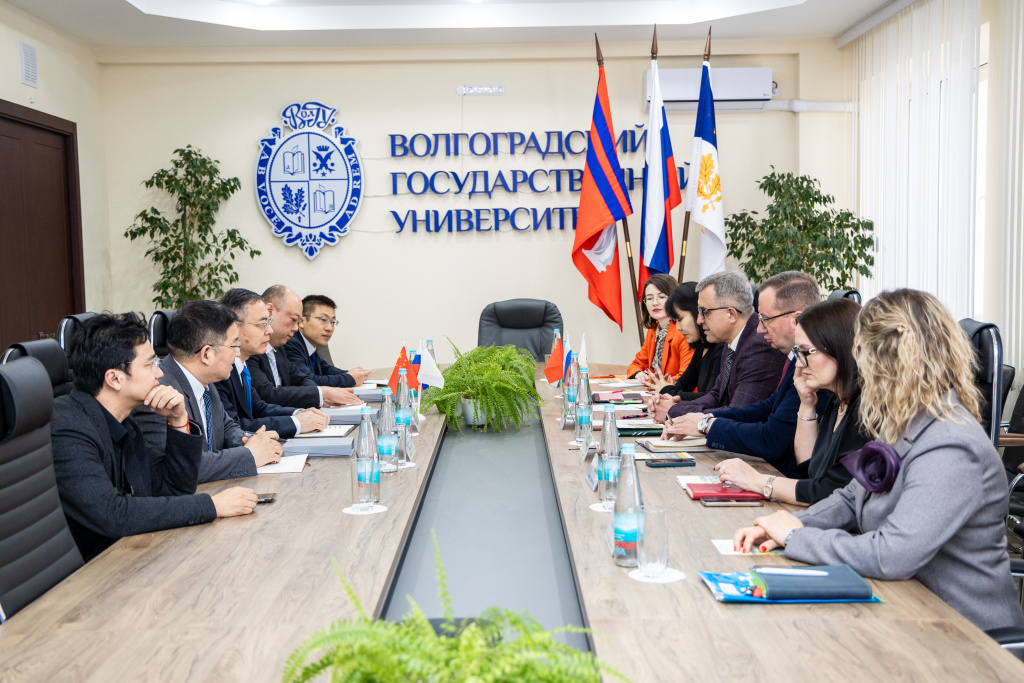 В ВолГУ состоялась встреча с делегацией из Университета Цзаочжуан