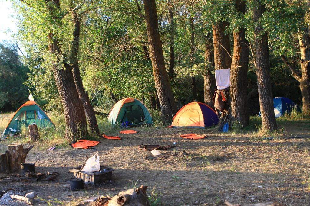Палаточный лагерь - одна из четырех стоянок.JPG