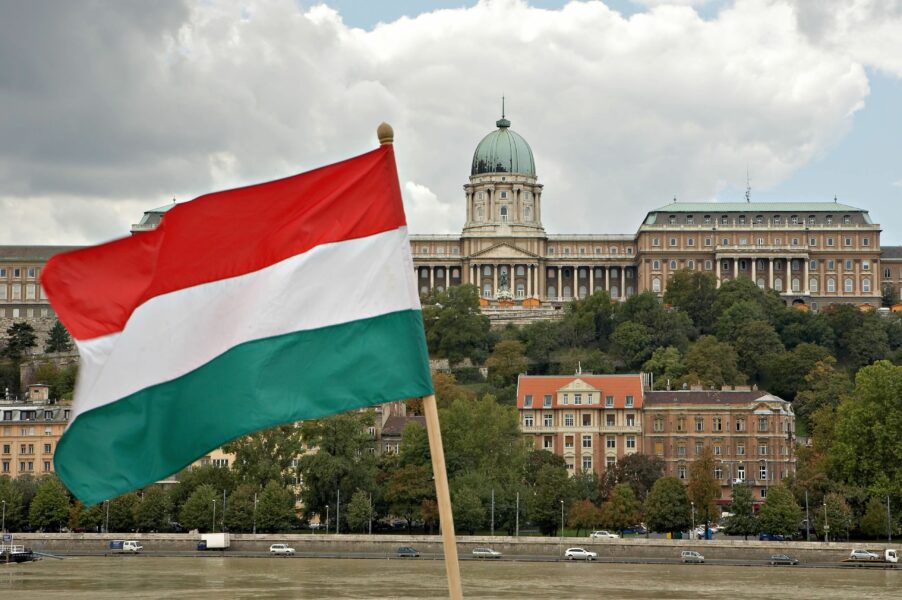 флаг-Венгрии-902x600.jpg