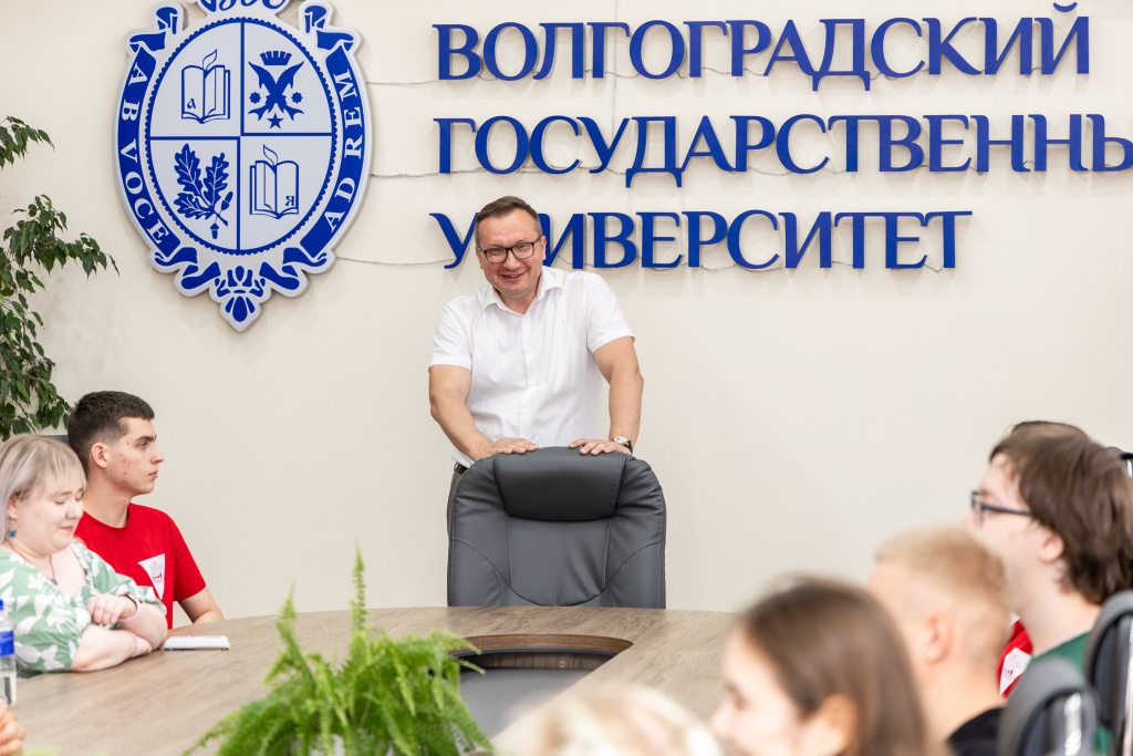 Представители АО «РТ-Техприемка» поощрили студентов ВолГУ