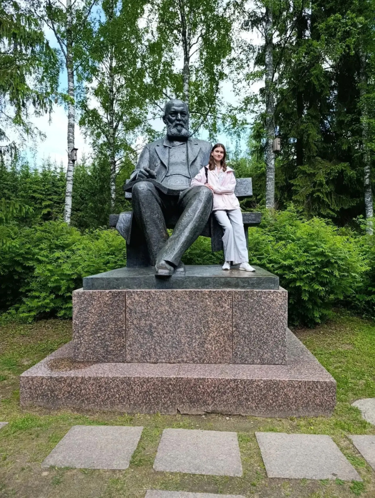 Студентка ВолГУ заняла первое место на Всероссийской научной конференции (3).jpg