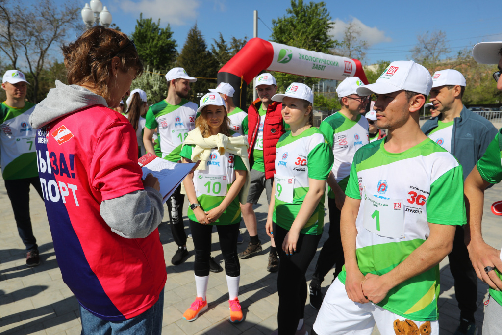 Московский марафон 2015 музыкальный сборник. Гаджимурад абдурашидов. Марафон в литве. Полумарафон 28 апреля. Полумарафон 28 апреля.