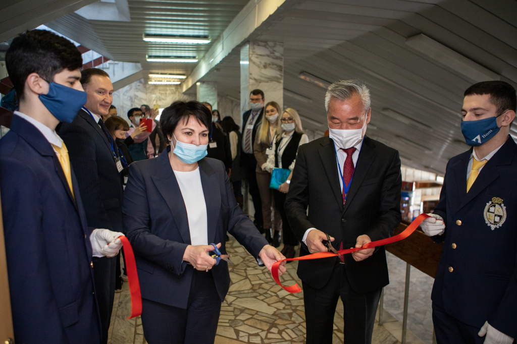 В ВолГУ открылся региональный научно-образовательный Центр исследований Кореи (3).jpg