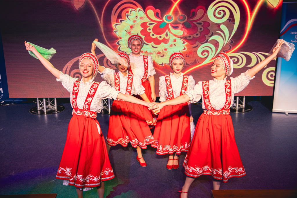 В ВолГУ чествовали педагогов и профсоюзных лидеров 